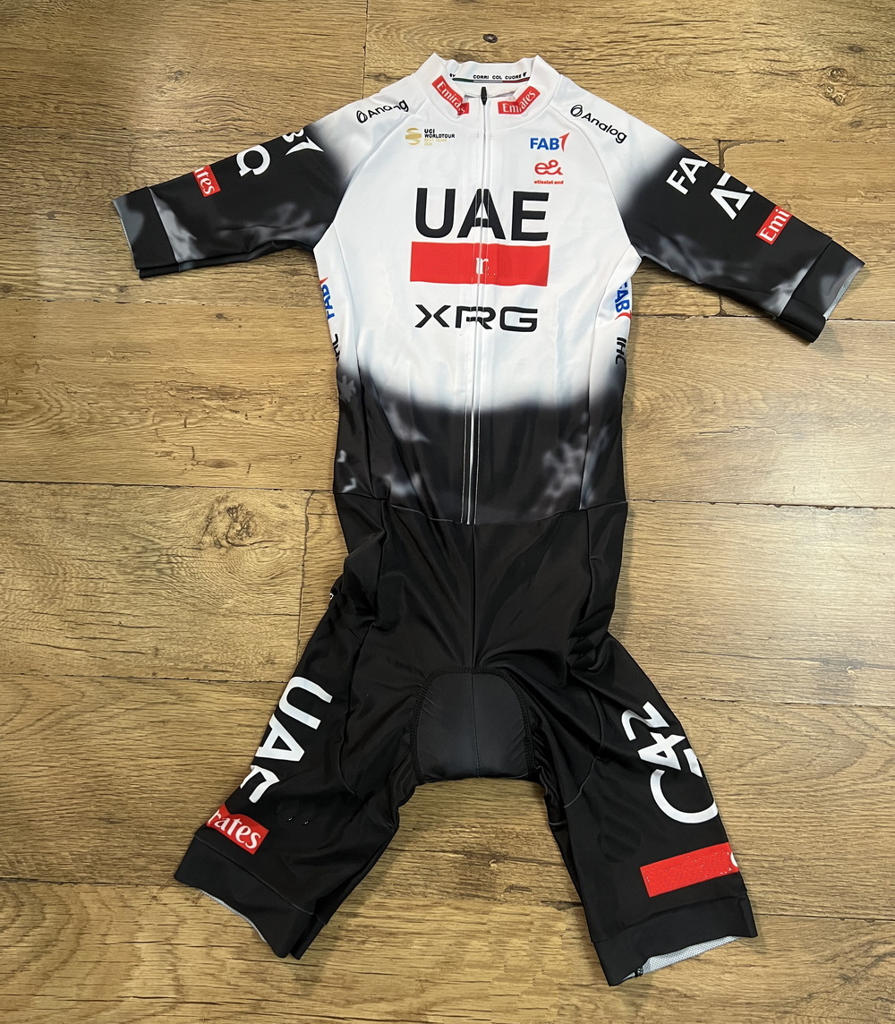 레이저 컷 스킨슈트 2025 2026 UAE XRG 팀 - Summer Clothing Material 리뷰 및 가격